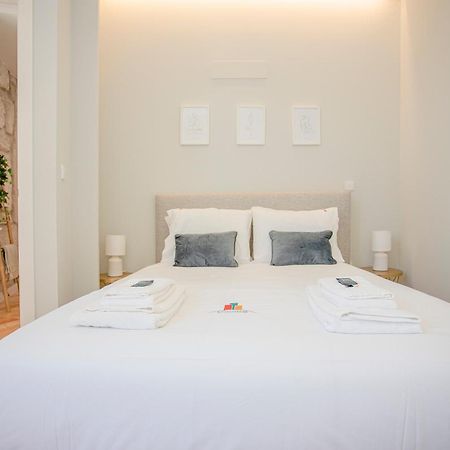 Liiiving In Porto - Aliados Stone Apartment المظهر الخارجي الصورة