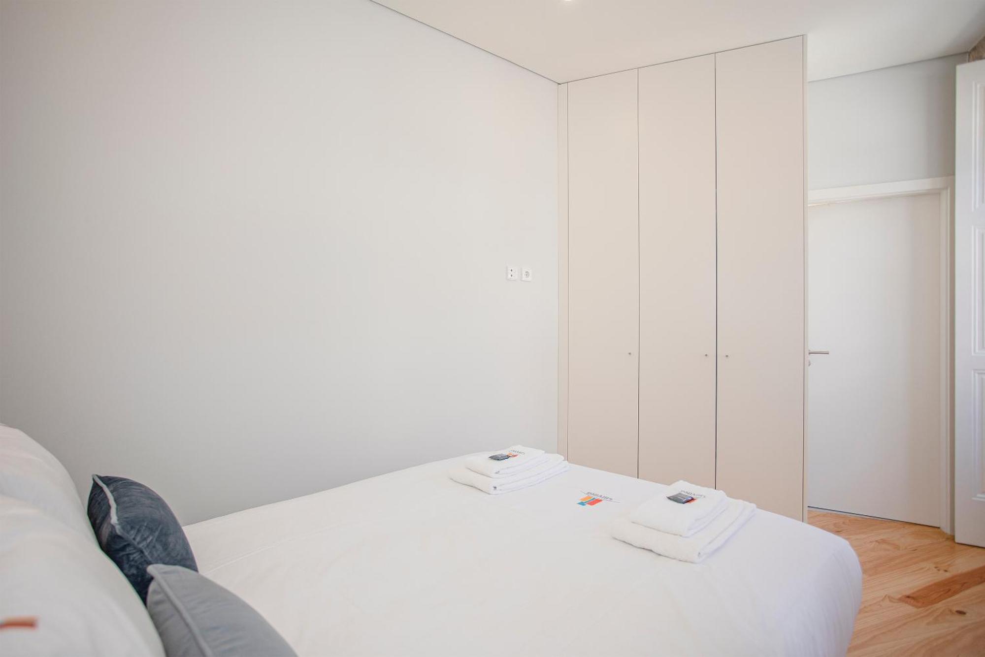 Liiiving In Porto - Aliados Stone Apartment المظهر الخارجي الصورة