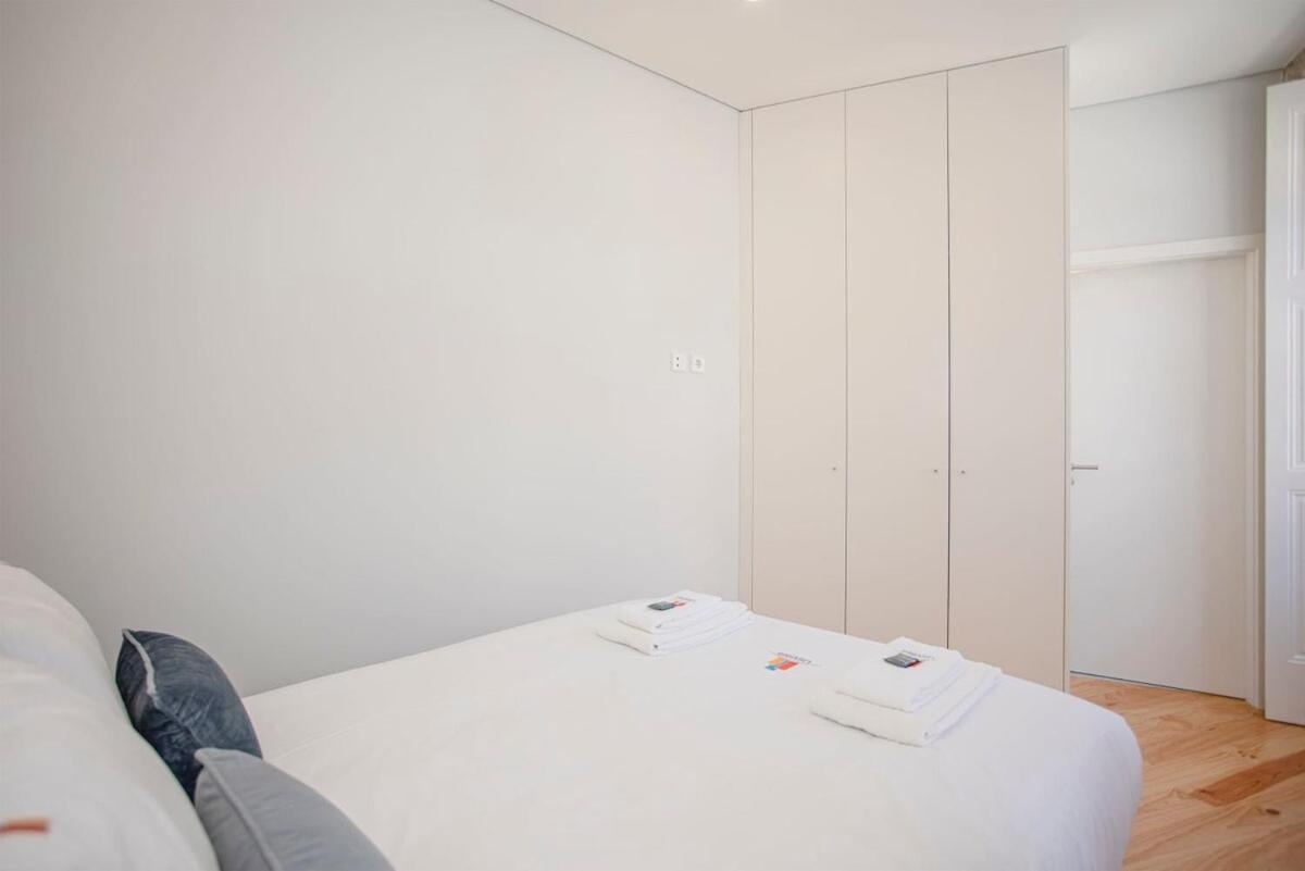 Liiiving In Porto - Aliados Stone Apartment المظهر الخارجي الصورة
