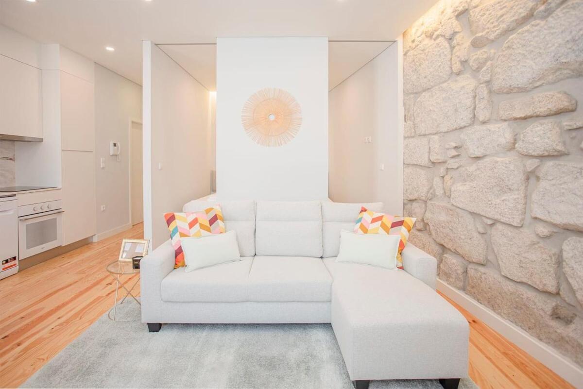 Liiiving In Porto - Aliados Stone Apartment المظهر الخارجي الصورة